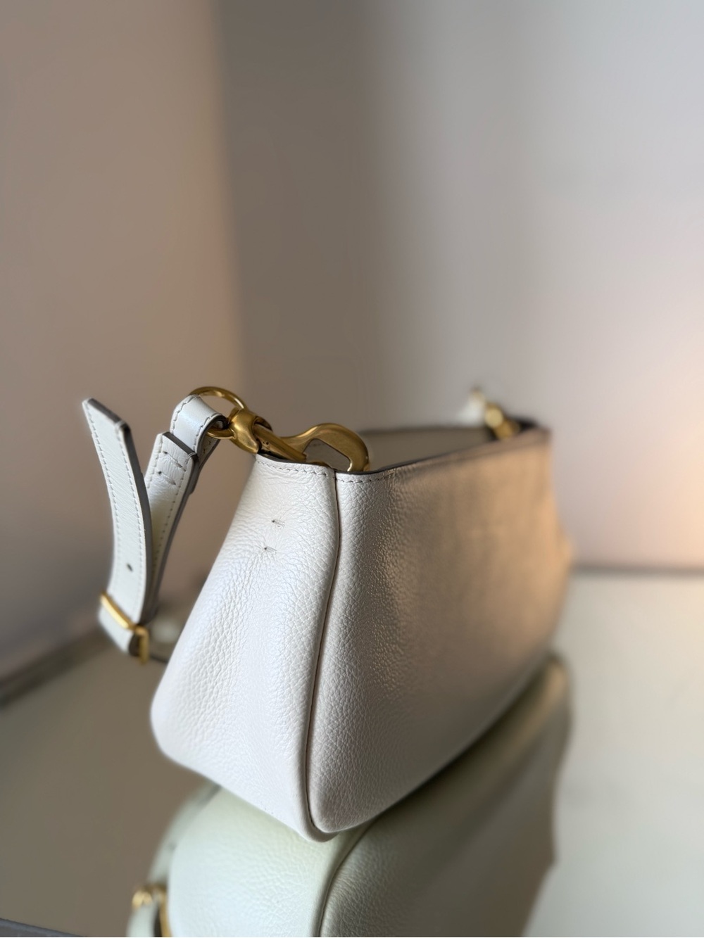 Chloe Marcie Baguette Leather Cross-Body Bag - Picture 10 of 16